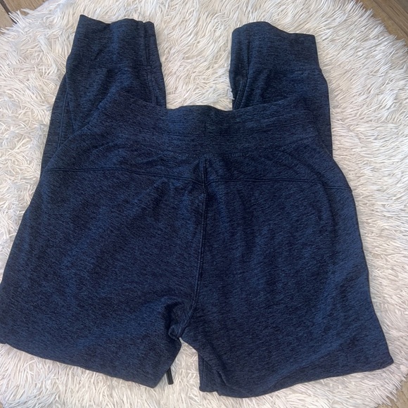 Lululemon ready to rulu joggers - Picture 3 of 4